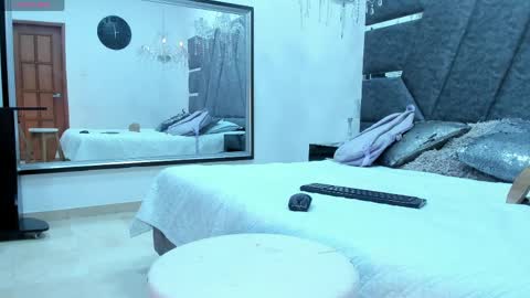 Snapshot of janna_foxx chatting on June 2026 04:03:02 AM Janna online show from June 2026 04:03:02 AM
