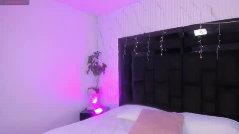 Janne  online show from February 2026 10:06:01 PM