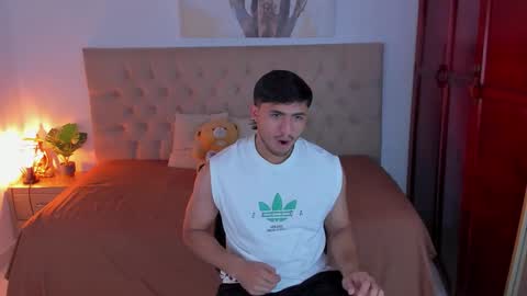 janomar01 online show from November 2025 06:51:01 PM