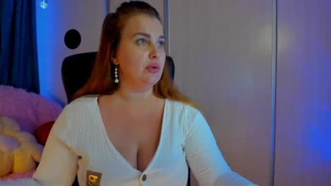 Snapshot of jansylines chatting on July 2026 02:43:01 PM JansyLines online show from July 2026 02:43:01 PM