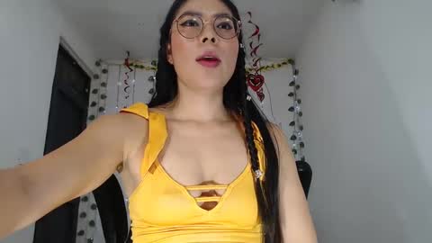 Monik online show from February 2025 04:20:02 PM