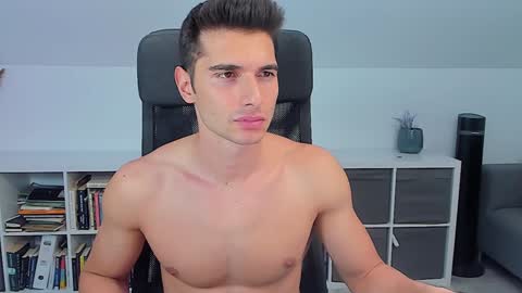 Snapshot of jaredshawnew chatting on February 2025 03:04:01 PM Jared Shaw online show from February 2025 03:04:01 PM