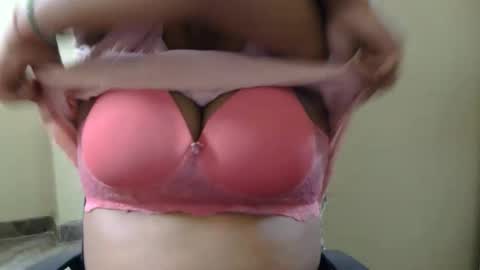 Snapshot of jasmeen_love143 chatting on May 2026 08:28:01 PM jasmeen online show from May 2026 08:28:01 PM