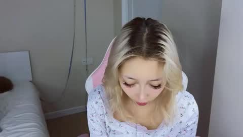 Jasmine online show from March 2026 07:18:02 PM