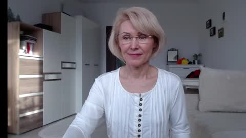 Snapshot of jasmin18v chatting on February 2025 01:30:01 PM Jasmin room for people 40 online show from February 2025 01:30:01 PM