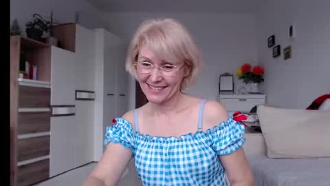 Snapshot of jasmin18v chatting on February 2025 01:49:02 PM Jasmin room for people 40 online show from February 2025 01:49:02 PM
