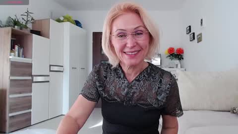 Snapshot of jasmin18v chatting on October 2025 01:23:02 PM Jasmin room for people 40 online show from October 2025 01:23:02 PM