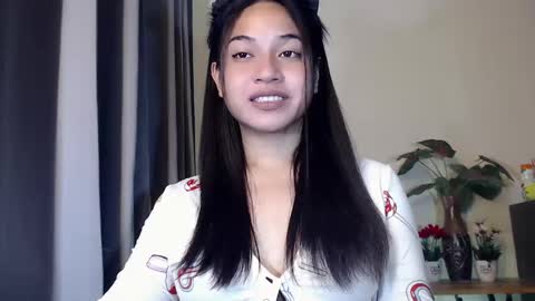 Snapshot of jasmine_arousal chatting on April 2026 01:15:01 PM JASMINE online show from April 2026 01:15:01 PM