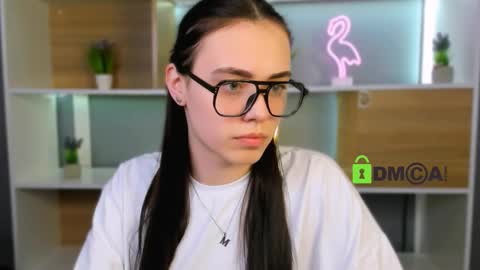 jasmine_eyes online show from February 2026 12:48:02 PM