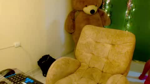 jasmine_star758958 online show from July 2026 01:45:02 PM
