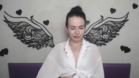 JasmineKouch online show from October 2025 05:32:02 PM
