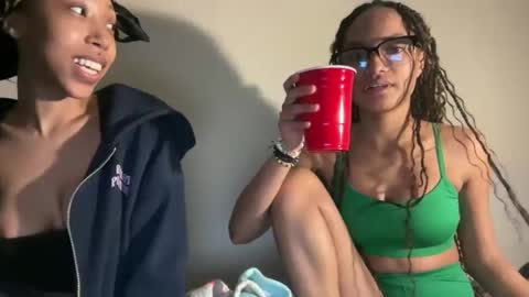 jassmineluvvss online show from January 2026 01:43:02 AM