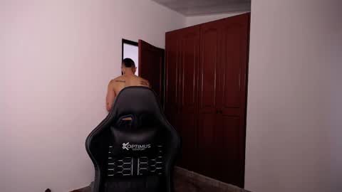 Snapshot of jasson_king01 chatting on April 2026 12:39:01 PM JKing online show from April 2026 12:39:01 PM