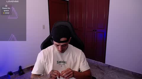 Snapshot of jasson_king01 chatting on April 2026 10:44:01 PM JKing online show from April 2026 10:44:01 PM