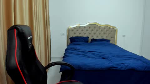  Javi  online show from September 2025 04:51:02 PM