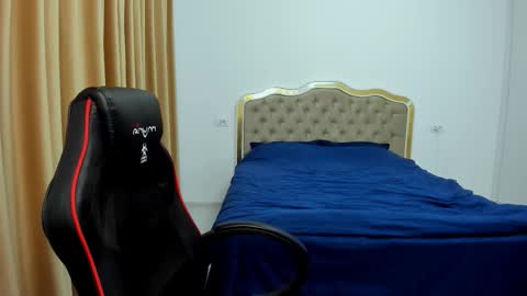  Javi  online show from September 2025 07:59:01 PM