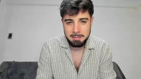 Javier  online show from April 2026 11:51:02 PM