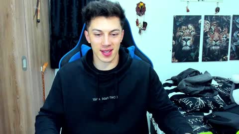 Javier online show from December 2024 12:45:02 AM