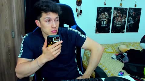 Javier online show from January 2025 02:30:02 AM