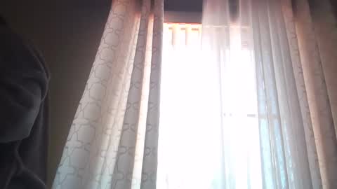 Snapshot of javinarose chatting on May 2026 05:51:01 PM javinarose online show from May 2026 05:51:01 PM