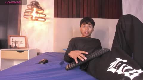 jaycobblack1 online show from November 2025 12:29:02 PM