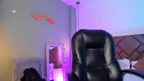 Snapshot of jaydenvillalobos chatting on October 2025 12:35:01 PM jaydenvillalobos online show from October 2025 12:35:01 PM