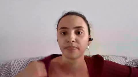 Snapshot of jayesehr chatting on March 2026 12:11:01 PM Isla online show from March 2026 12:11:01 PM