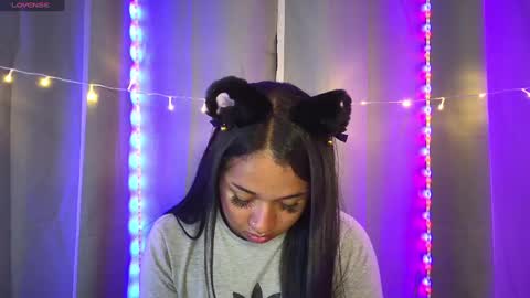 jaziel_wilsoon online show from December 2024 02:09:02 AM