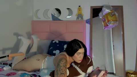 jazmin  online show from October 2025 06:16:02 PM