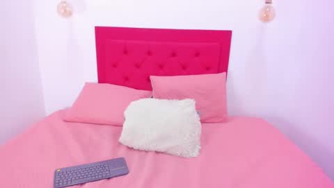 Jazmin Lewiss online show from January 2025 08:18:02 PM