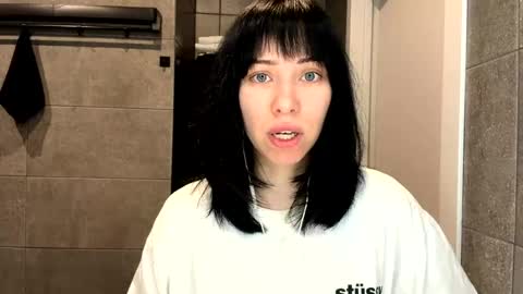 jazminedorn online show from May 2026 11:15:02 AM