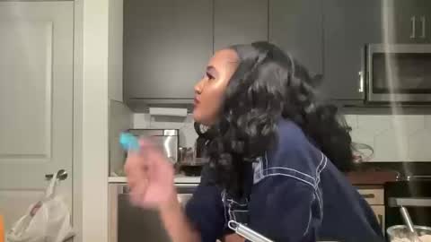 jazminetea online show from October 2025 04:01:02 AM