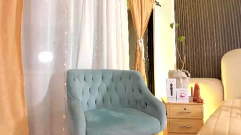 Jazmin online show from July 2026 05:10:02 AM