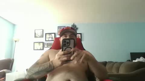 Snapshot of jbaby1998835901 chatting on November 2025 07:04:01 PM Josh online show from November 2025 07:04:01 PM