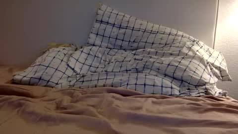 Snapshot of jbach121 chatting on December 2025 05:02:01 AM jbach121 online show from December 2025 05:02:01 AM