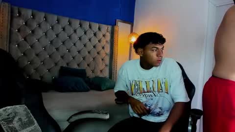 Snapshot of jdaniel_shellby chatting on October 2025 10:43:02 PM jhon online show from October 2025 10:43:02 PM