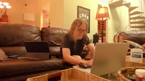 JDinEuless online show from September 2025 01:54:01 PM