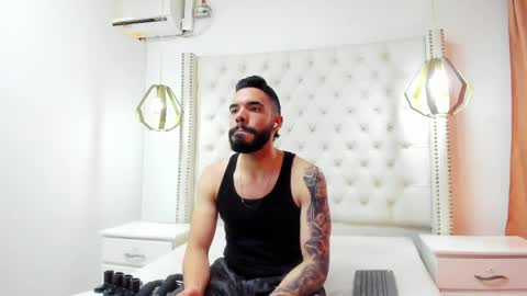 JEAN online show from April 2026 07:37:02 PM