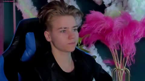 jean_wilsons online show from April 2026 11:14:02 AM