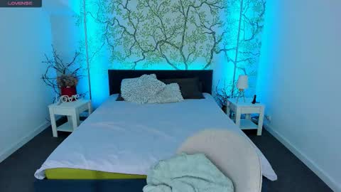 jeanniefox_ online show from October 2025 06:25:02 AM