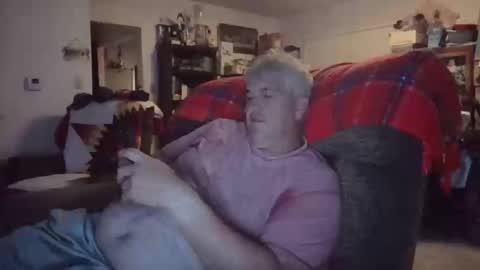 Snapshot of jecko71 chatting on May 2026 02:09:02 AM dadbody71 online show from May 2026 02:09:02 AM