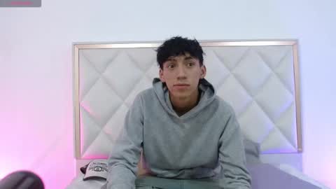 Snapshot of jeiden_tay chatting on November 2025 04:55:02 AM Camilo online show from November 2025 04:55:02 AM