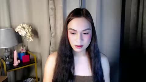 Jelian online show from November 2025 05:37:01 PM