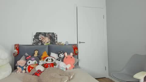 Snapshot of jenie_fire chatting on January 2025 04:20:01 PM Dolly online show from January 2025 04:20:01 PM