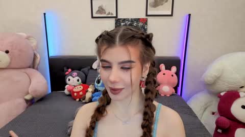 Snapshot of jenie_fire chatting on November 2025 01:17:02 PM Dolly online show from November 2025 01:17:02 PM