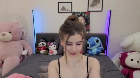 Snapshot of jenie_fire chatting on November 2025 01:26:02 PM Dolly online show from November 2025 01:26:02 PM