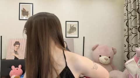 Snapshot of jenie_fire chatting on April 2026 05:30:01 PM Dolly online show from April 2026 05:30:01 PM