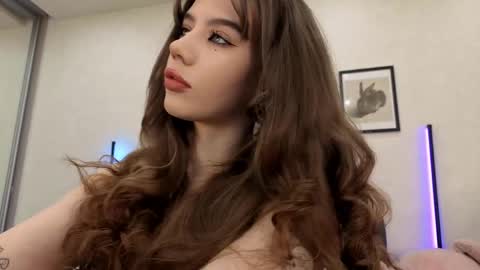 Snapshot of jenie_fire chatting on May 2026 01:30:02 PM Dolly online show from May 2026 01:30:02 PM