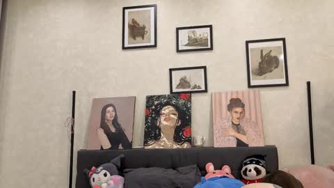 Snapshot of jenie_fire chatting on May 2026 01:42:02 PM Dolly online show from May 2026 01:42:02 PM