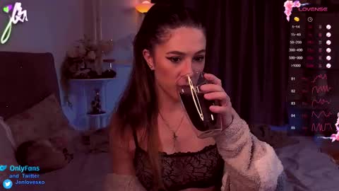 jeniferlovex online show from February 2026 11:38:01 PM